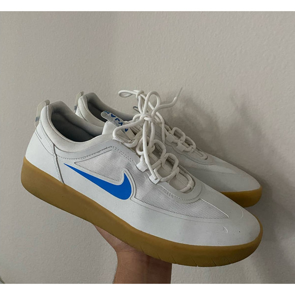 Nike White and Blue Athletic Shoes - Picture 3 of 10
